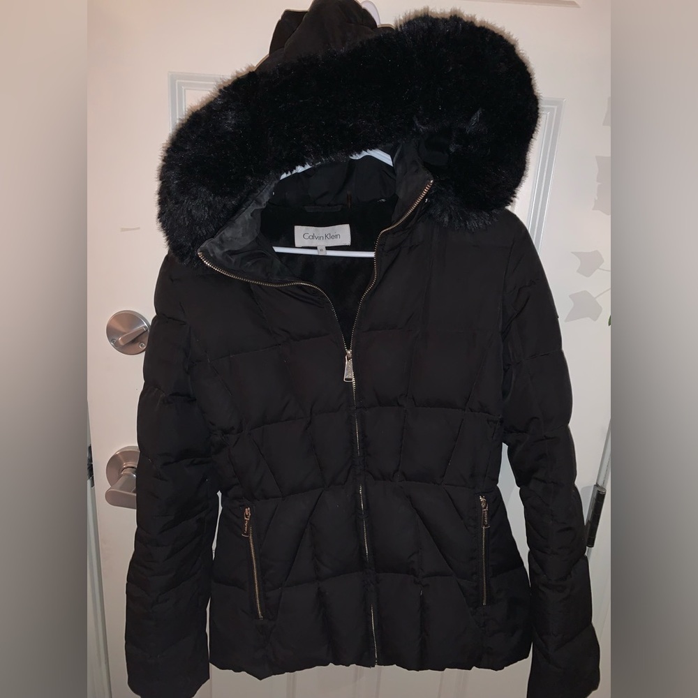 Calvin Klein Women’s Black Coat with Faux Fur Trimmed Hood size XS